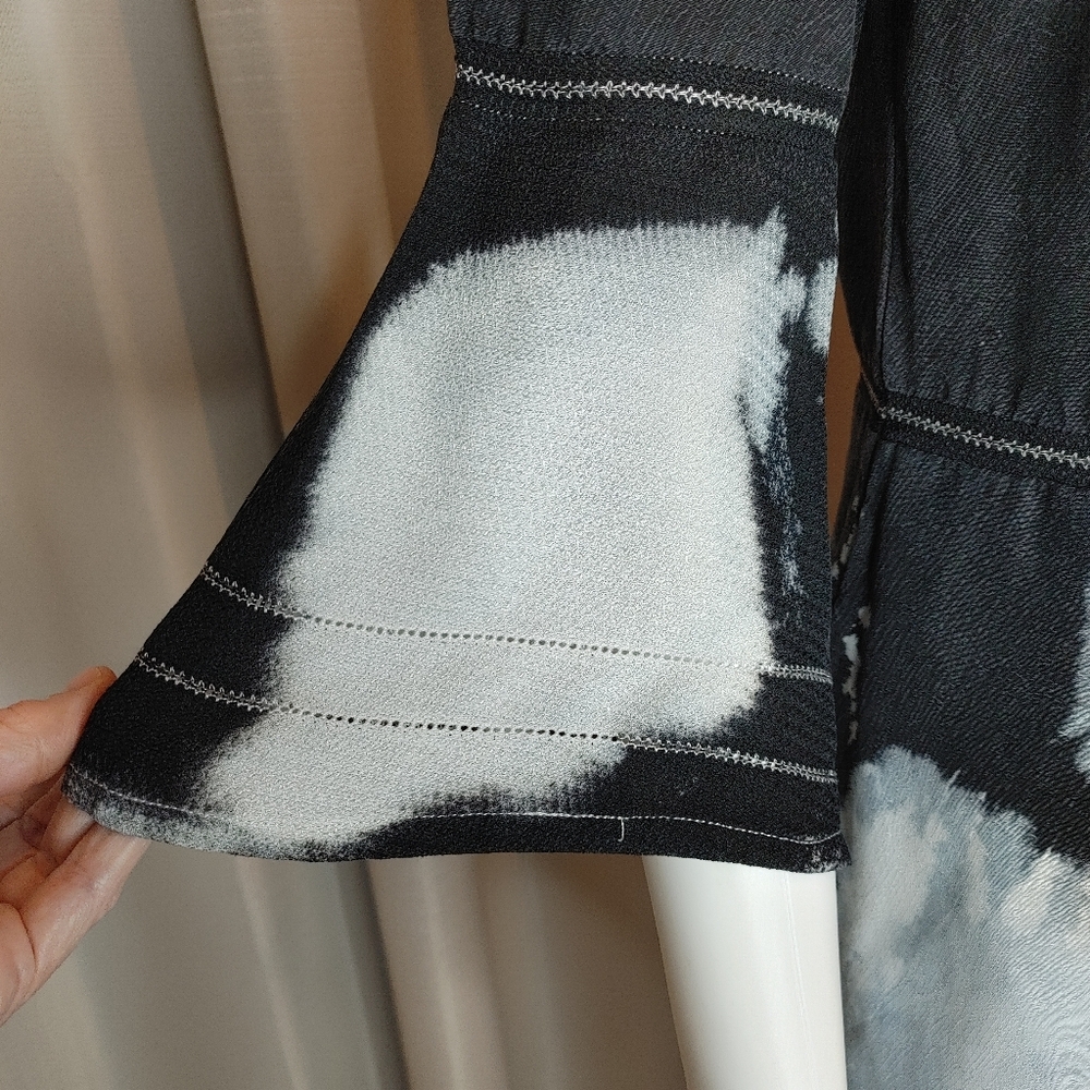 STELLA & JAMIE BELL SLEEVE TOP WITH POCKETS, BLACK TYE DIE XS - Picture 3 of 8